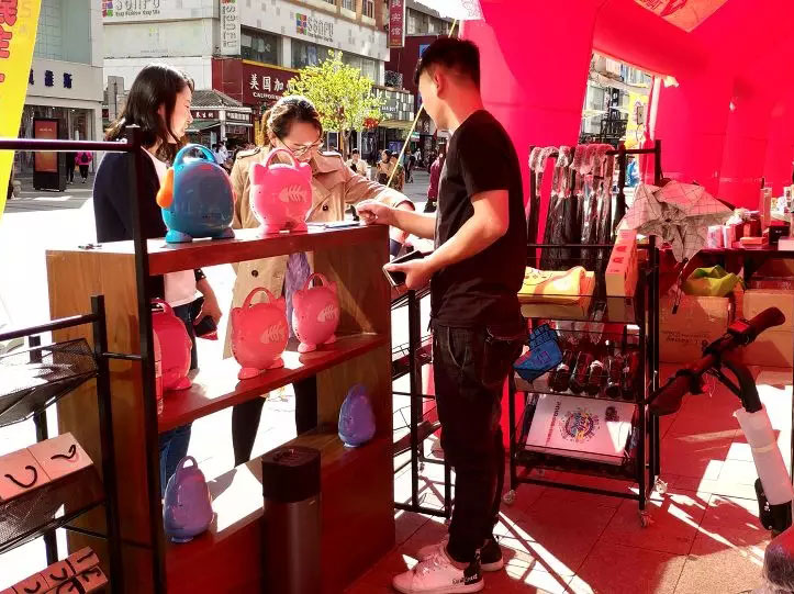 Cmp(冠军)官网 - 西甲希洪竞技主赞助商