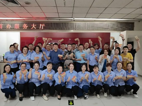 Cmp(冠军)官网 - 西甲希洪竞技主赞助商